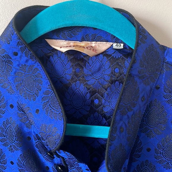 Damask embroidery design blue kurta for men - Picture 6 of 6